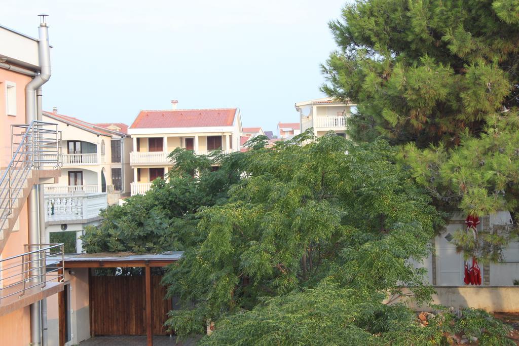 Apartments Villa Engeli Vir Εξωτερικό φωτογραφία