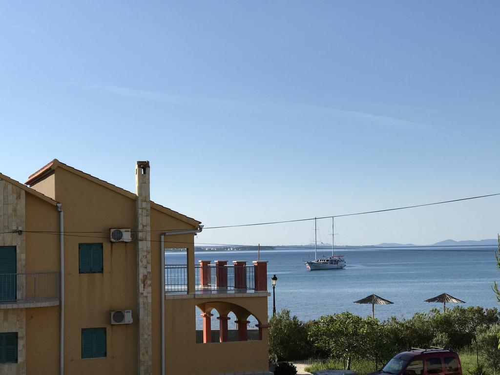 Apartments Villa Engeli Vir Εξωτερικό φωτογραφία
