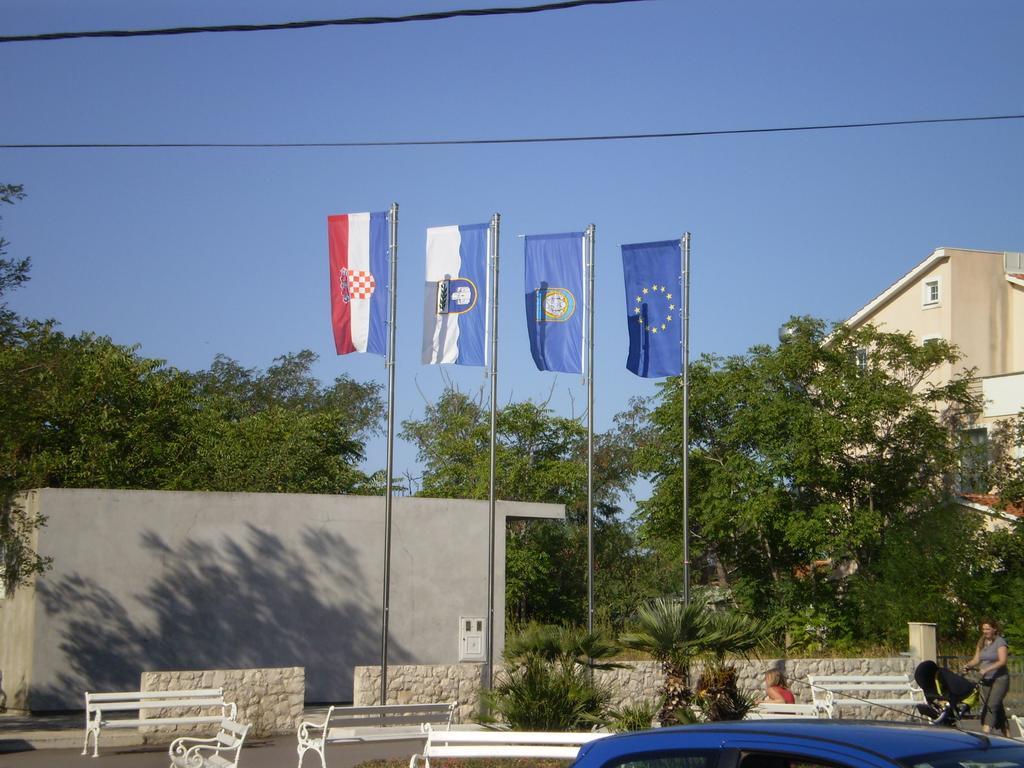 Apartments Villa Engeli Vir Εξωτερικό φωτογραφία