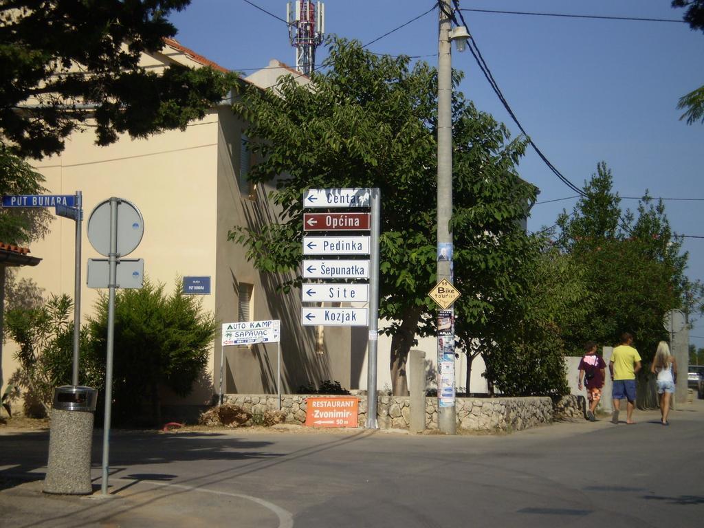 Apartments Villa Engeli Vir Εξωτερικό φωτογραφία