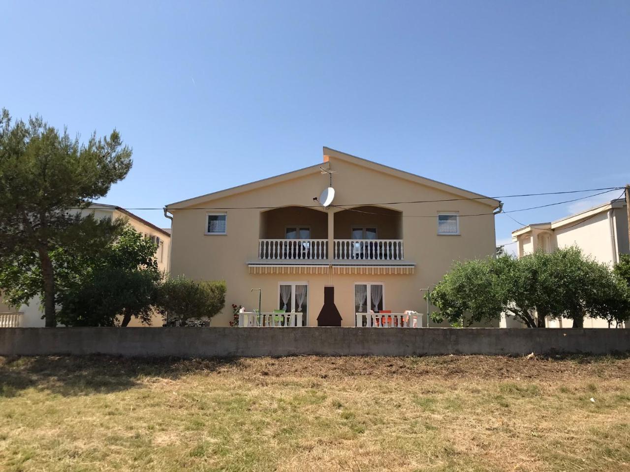 Apartments Villa Engeli Vir Εξωτερικό φωτογραφία