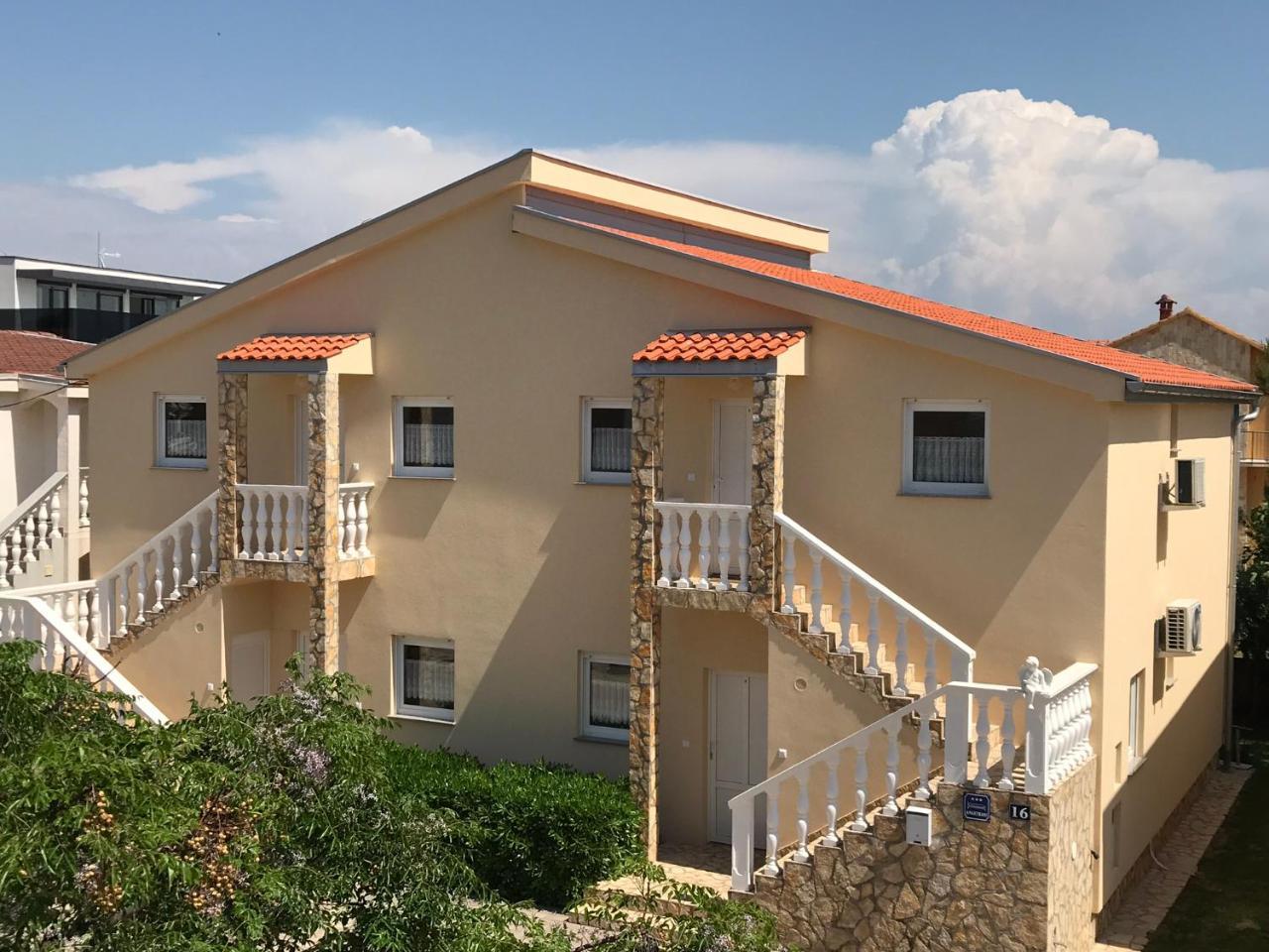 Apartments Villa Engeli Vir Εξωτερικό φωτογραφία