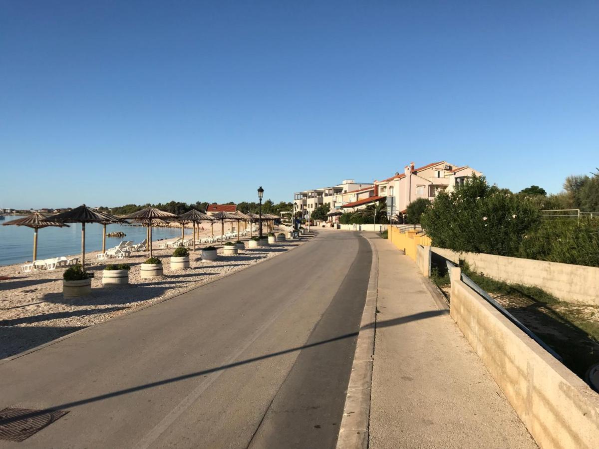 Apartments Villa Engeli Vir Εξωτερικό φωτογραφία