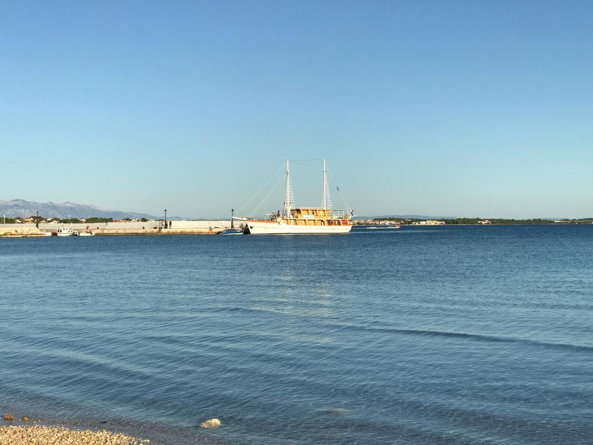 Apartments Villa Engeli Vir Εξωτερικό φωτογραφία
